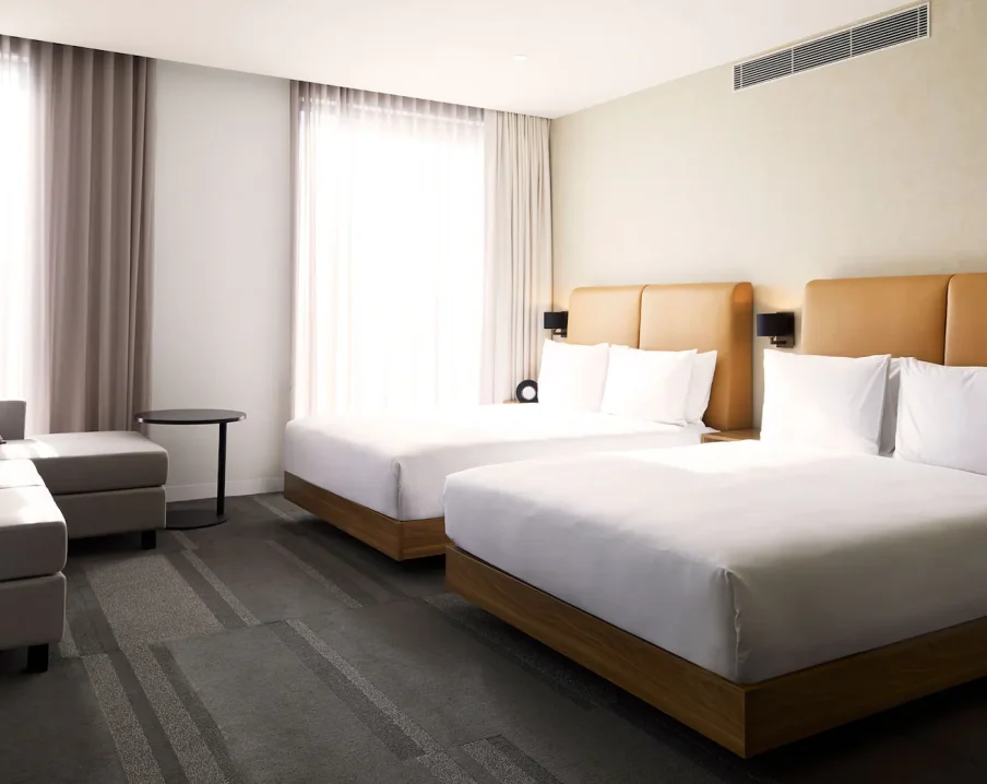Hyatt-Place-Melbourne-Essendon-Fields-P009-Queen-Room